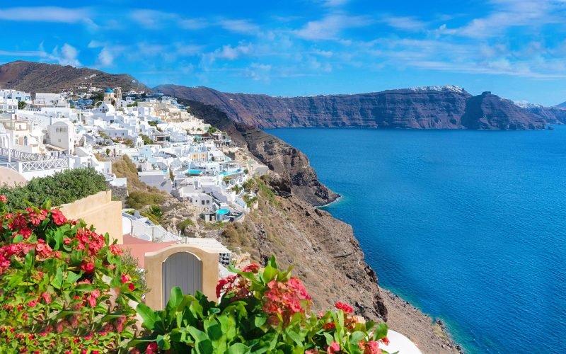 Tours to the village of Oia